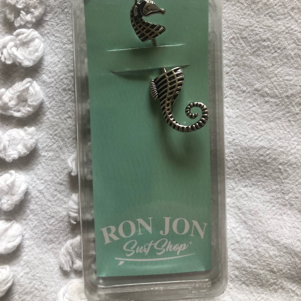 Brand new never worn surgical steel bellybutton ring
